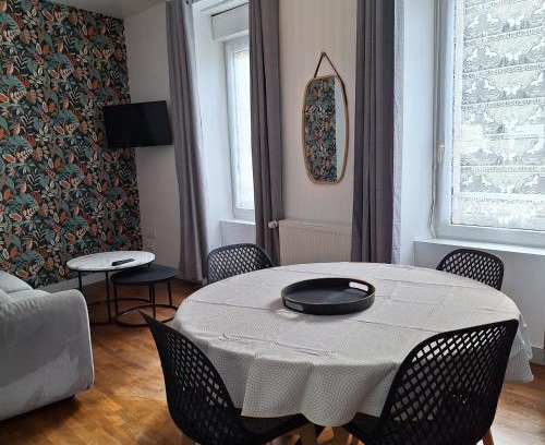 Mayenne Apartment | Appartement RDC centre ville - Local vélos disponible