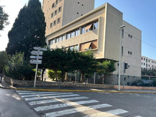 Saint-Giniez Apartment | Appartement Standing, Parkings devant le Velodrome