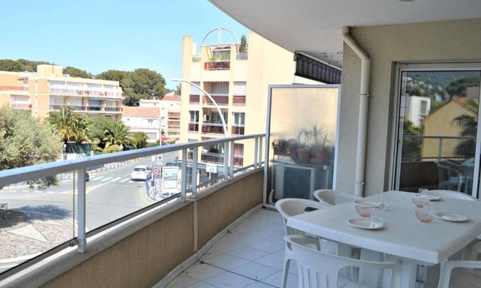 Cavaliere Apartment | Appartement T2 avec Terrasse et Garage en Plein Centre, 4 Couchages - Cavalaire-sur-Mer - FR-1-226B-105