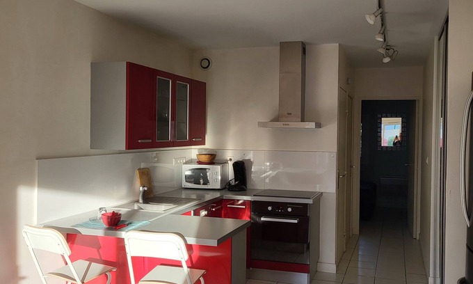 La Grande-Motte Apartment | Appartement T2 Avec Patio et Piscine au Bord du Golf
