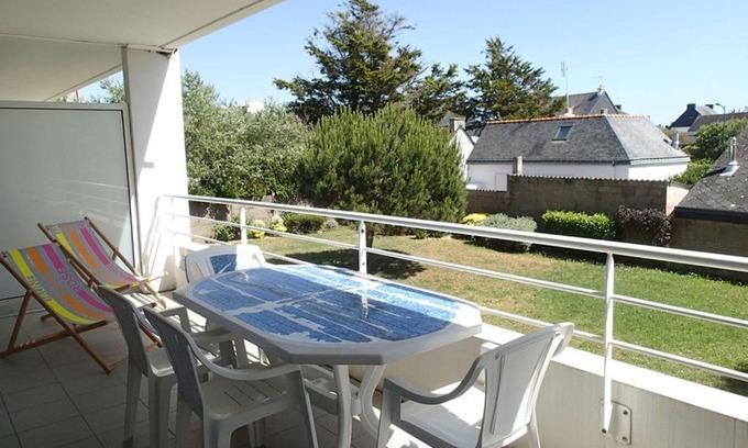 Etel Apartment | Appartement T2 moderne avec balcon, proche plage et port à Étel - FR-1-479-54