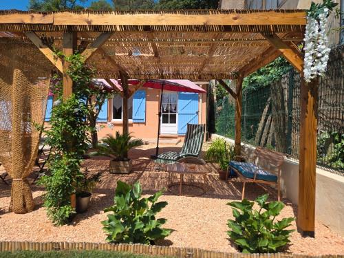 Carces Apartment | Appartement Terrasse proche cascade