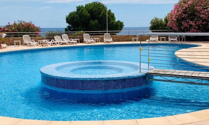 Ajaccio Apartment | Appartement VAIANA avec piscine en bord de mer
