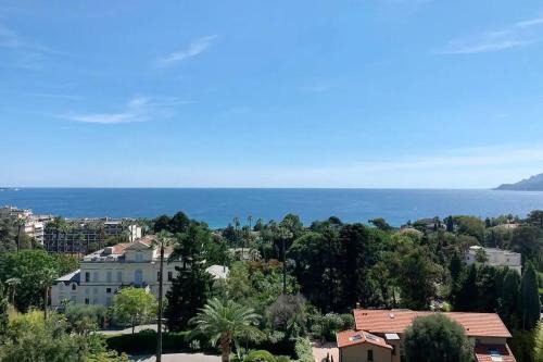 La Croix des Gardes Apartment | Appartement vue mer proches plages et congrès