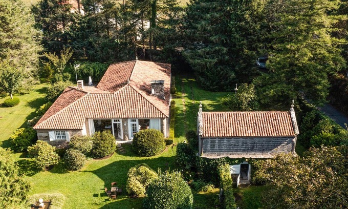 Ponteceso House | Appealing vacation home for a great vacation.