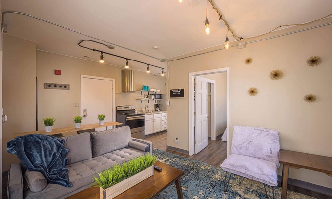 Appleton Apartment | Appleton Apartment: 2 Bedrooms, Free Parking!