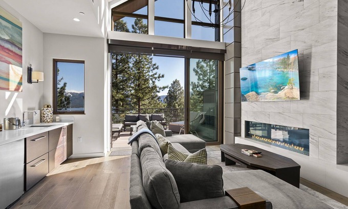 Lake Tahoe Condo | Appreciate this exclusive private penthouse located on Lake Tahoe's North Shore