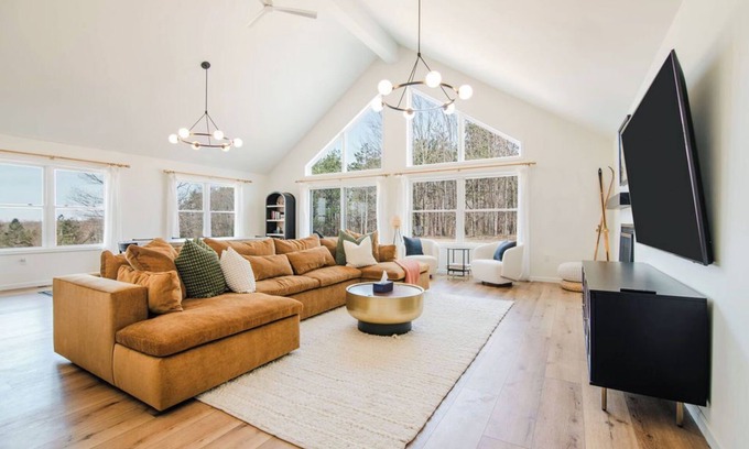 Boyne Falls House | Après Chalet