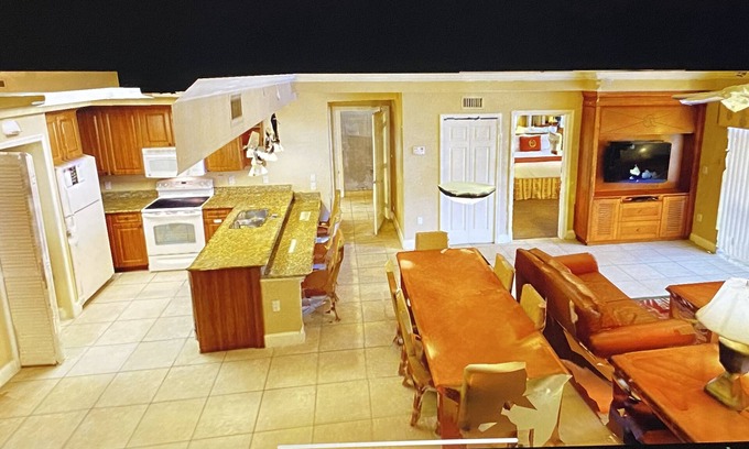 West Kissimmee Resort | Apr. 11-18/2 Bedroom Deluxe Villa Westgate Town Center