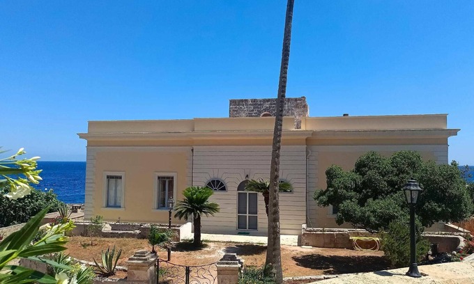 Porto Tricase House | Apt Gloria - Villa Risolo by Love Sud