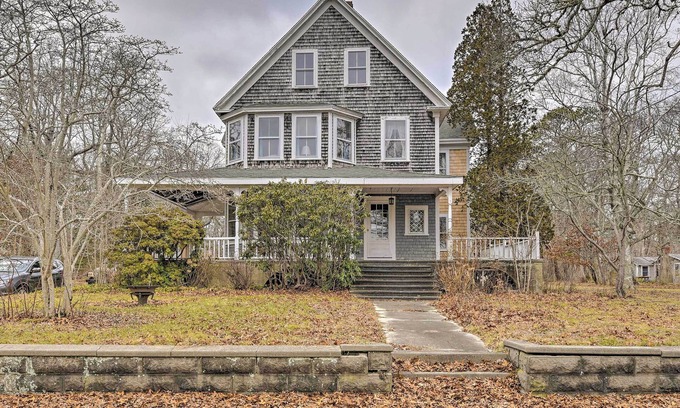 Tisbury Apartment | Apt on Vineyard Haven Near Nantucket Sound!