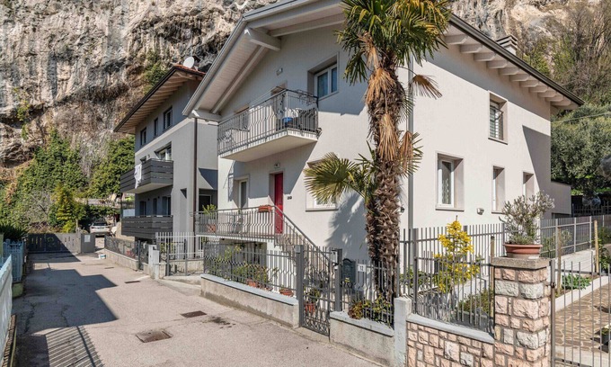 Nago-Torbole Apartment | Apt Villa Daniel, with balcony in quiet area