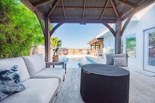Port Aransas House | Aqua Dreams - Pet Friendly! Heated Private Pool!