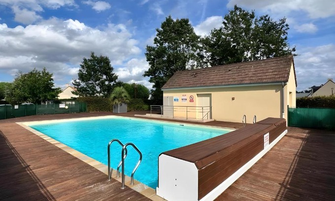 Pin - Vert Galant Apartment | Aquatique - piscine - 5pers - Rêve au Mans