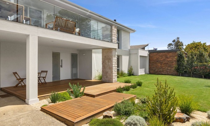 Torquay House | Aquilla by the Beach