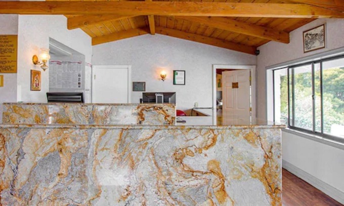 Munras Avenue Hotel | Arbor Inn Monterey