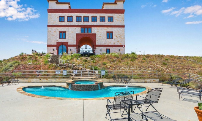 Johnson City Hotel | Arc de Texas - Napoleon Suite I Pools, fishing, ATV on an expansive 2001 acres