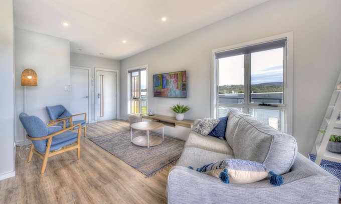 Coles Bay House | Archella 2 - Beautifully appointed, close to golf course & play ground