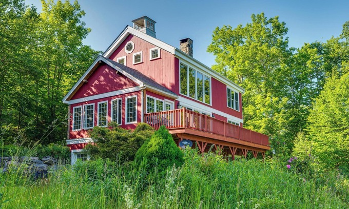 Franconia House | Architect-Designed Franconia Home: Hot Tub & Views