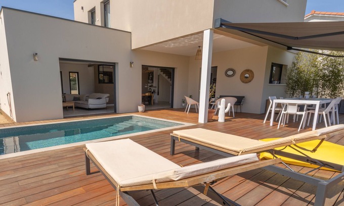 Saint-Jean-de-Vedas House | Architectural villa-Luxury&Nature-6 persons