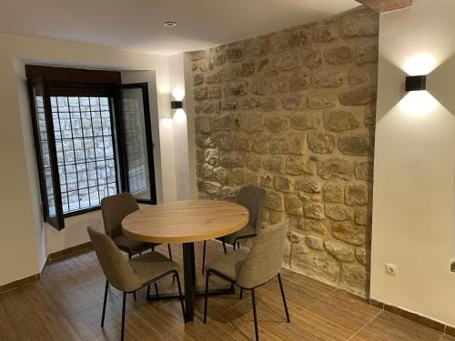 Ubeda Apartment | Arco de las descalzas