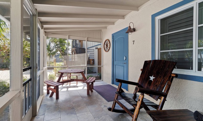 Captiva Cottage | Are you looking for a quaint fishing village in the heart of Captiva Island? - Jensen's Cottage #07