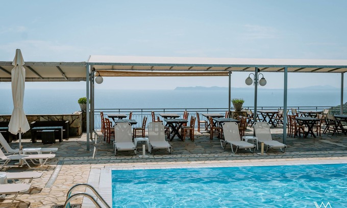 Perdika Hotel | Arilla Beach Hotel