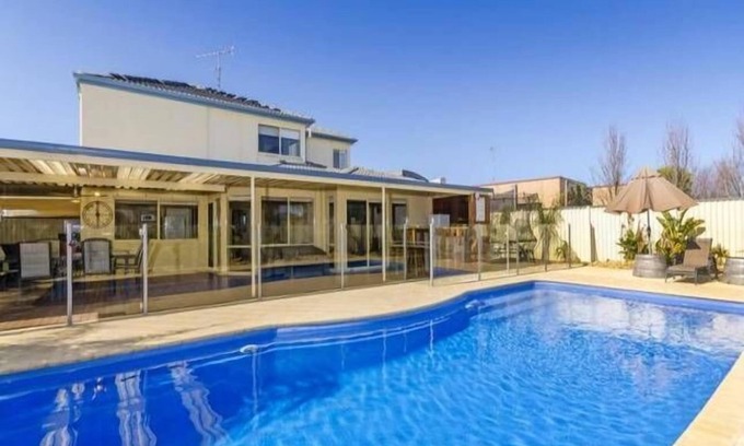 Ocean Grove House | Arlington Beach Home - large family home with pool