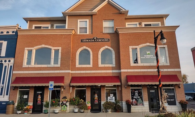 Allenton Apartment | Armada Corners