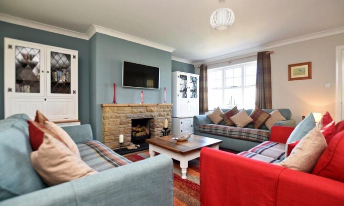 Bamburgh House | Armstrong Cottages No22