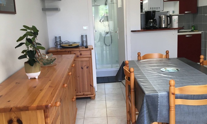 Arradon Apartment | ARRADON, pleasant ground floor apartment - 10 minutes from the beach