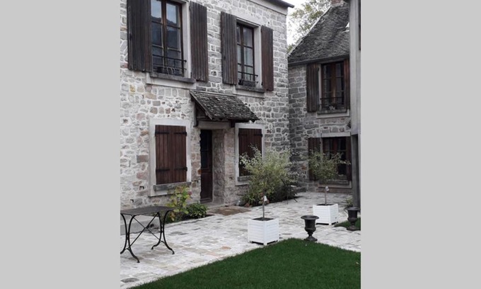 Barbizon House | ARTEMIS GÎTE