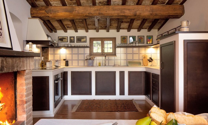 Monteluco House | Artist’s tower: Immersed in nature yet close to town centre