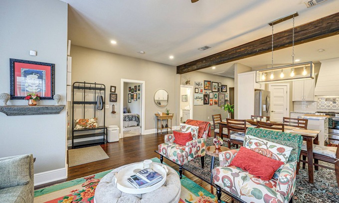 Nevada Street House | Artsy Bungalow w/Yard in Dtwn San Antonio