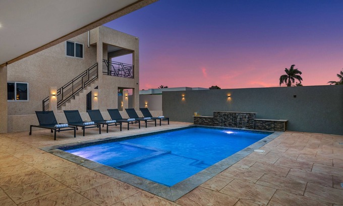 Ponton Apartment | Aruba Comfort Retreat, 2BR w/Pool, BBQ, Gated Property on a Prime Location!
