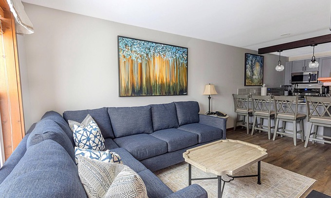 Snowshoe Condo | AS 226: Luxe Winter Sanctuary | Ski Access & Lovely Kitchen