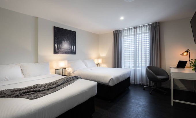 Ascot House | Ascot Budget Residences – Close to Brisbane Airport & Racecourses