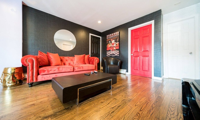 Queens Apartment | Ashescove! Only 5 min from JFK airport