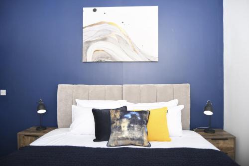 Ashton-under-Lyne House | Ashton House by SA Stays