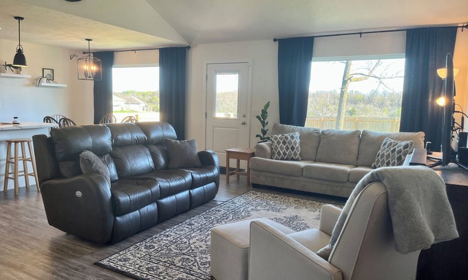 Springfield House | Ashwood Gables: A Taste of Home. Full Fence,