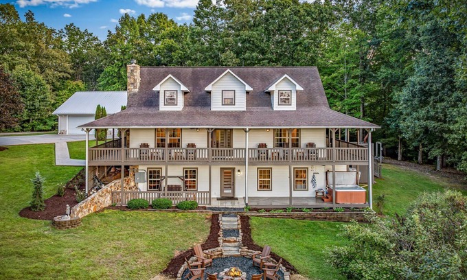 Blue Ridge House | Aska Acres - Mountain View | Hot Tub | Game Room | Firepit