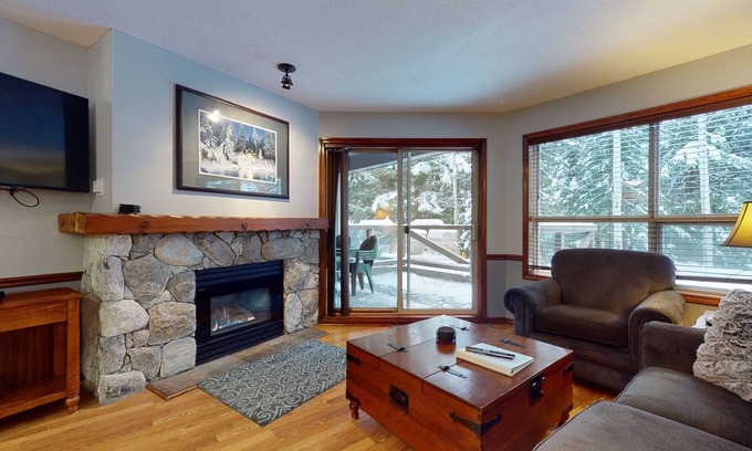 Upper Village Condo | Aspen #120 Prime Ski-in Ski-out Location! Pool, Hot tubs, BBQ, sleeps 6