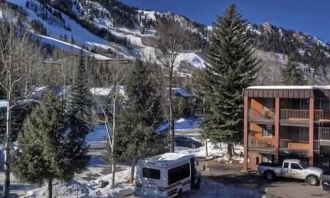 Aspen Apartment | Aspen Core, Near Gondola!