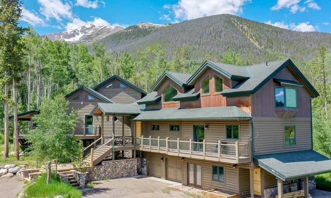 Frisco Ski Chalet | Aspen Hollow Lodge w/Hot Tub + Fire Pit