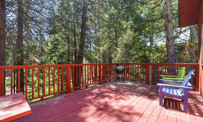 Strawberry Cabin | Aspen- Spacious River Front, family cabin