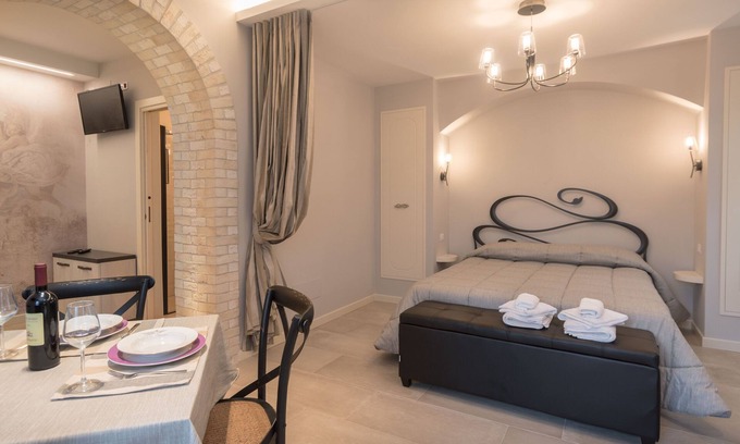 Rivotorto Apartment | Assisi apartment, kitchen, swimming-pool, spa and breakfast