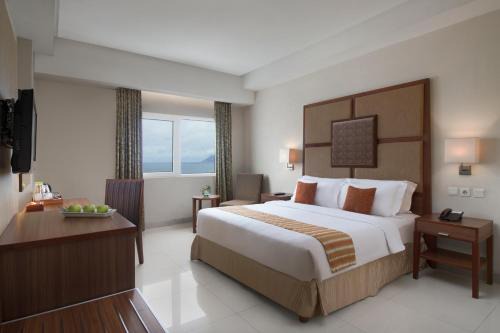 Manado City Centre Hotel | Aston Manado Hotel