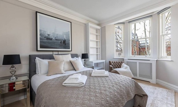 London City Centre Apartment | Astonishing flat near Mayfair & Piccadilly Circus