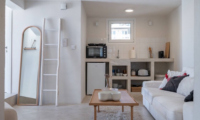 Kerameikos Apartment | Astrid – A Serene Rooftop Escape in Athens