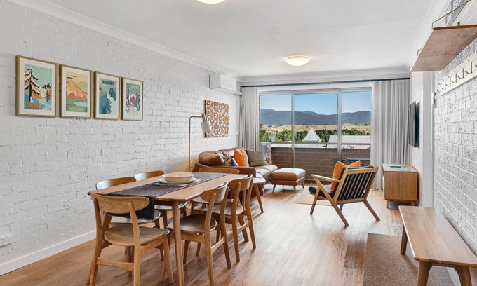 Jindabyne Apartment | Astrid's at Central Park - 2BR l Lake & Mountain Views l Central Location l WiFi